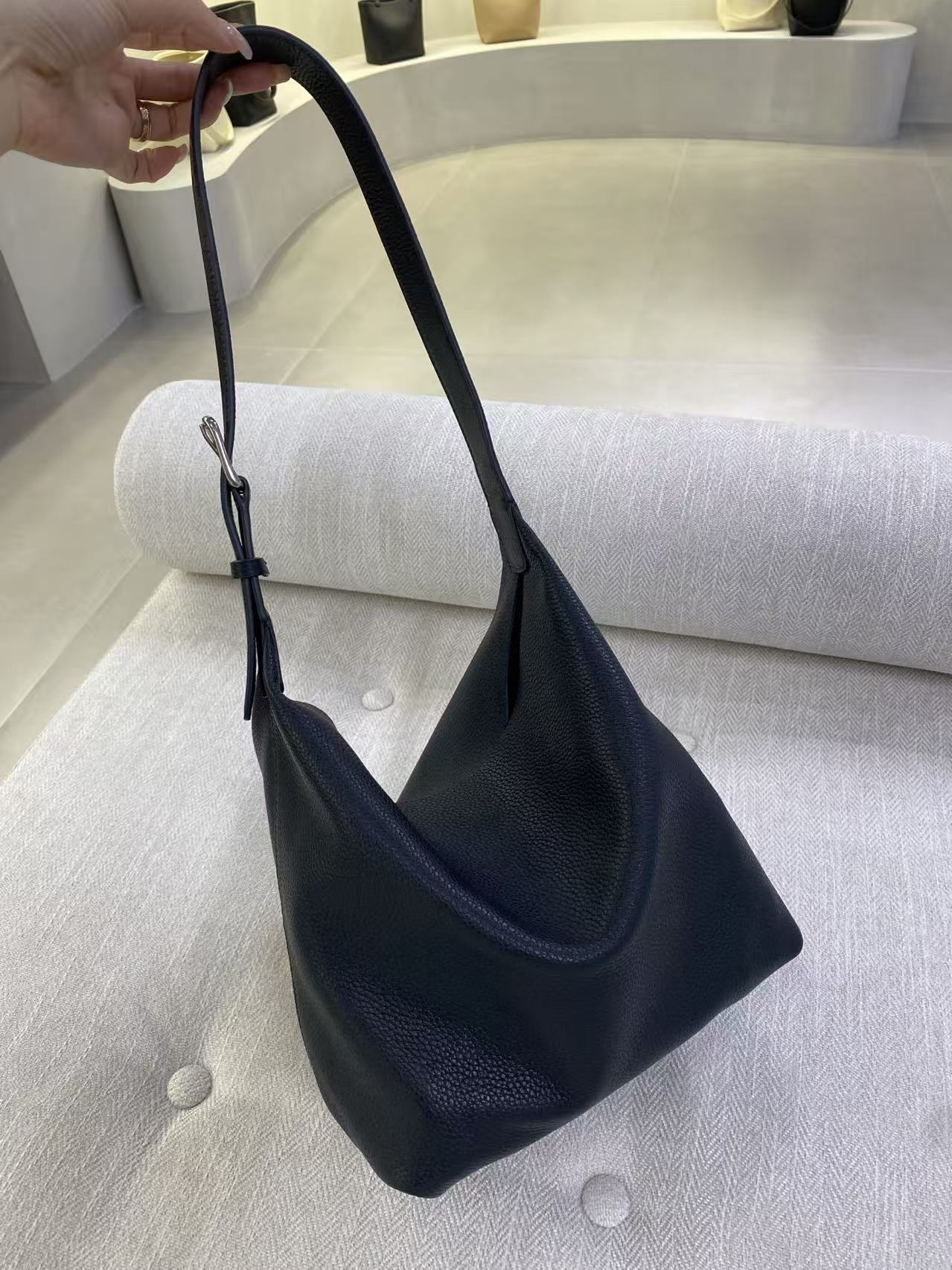 아이사 Isa 네이비 (사슴가죽) 午夜蓝 鹿皮