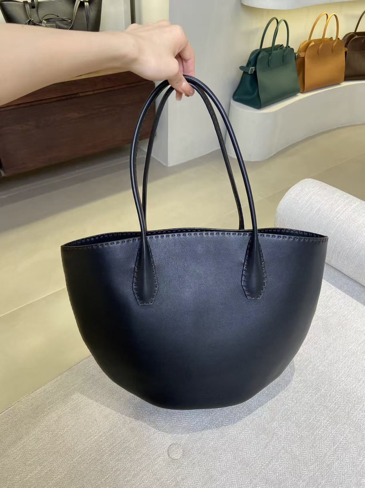 알제 토드 Alger tote 블랙 (마쏘니 가죽) 黑色