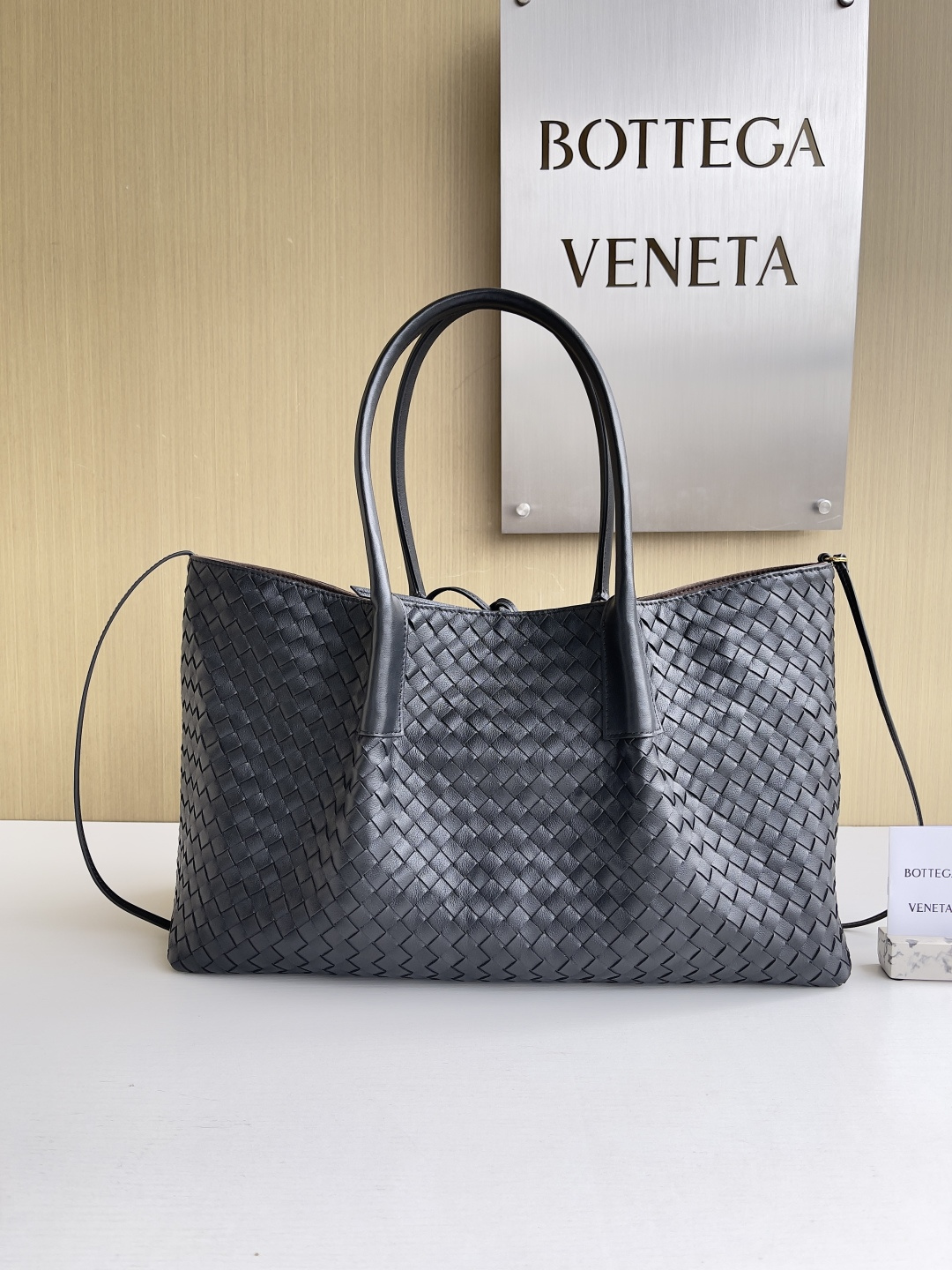 Pinacoteca 피나코테가 (미듐) 中号雾灰色