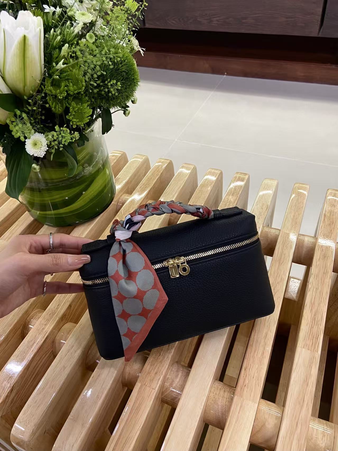 로로피아나 Loro Piana 19 보나도 牛皮黑色