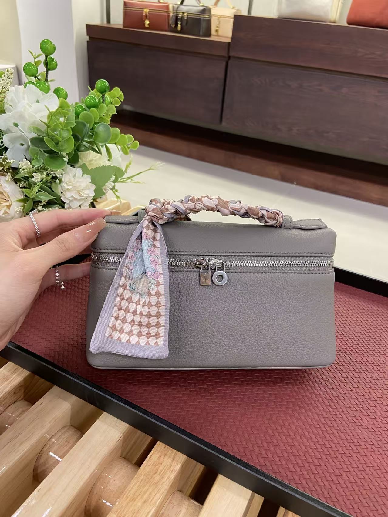 로로피아나 Loro Piana 19 보나도 牛皮水泥灰