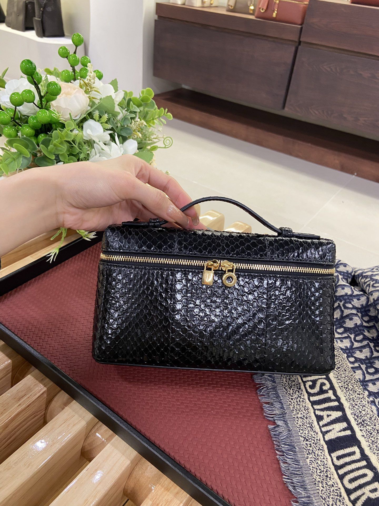 로로피아나 Loro Piana 19 뱀가죽 블랙 蛇皮黑色