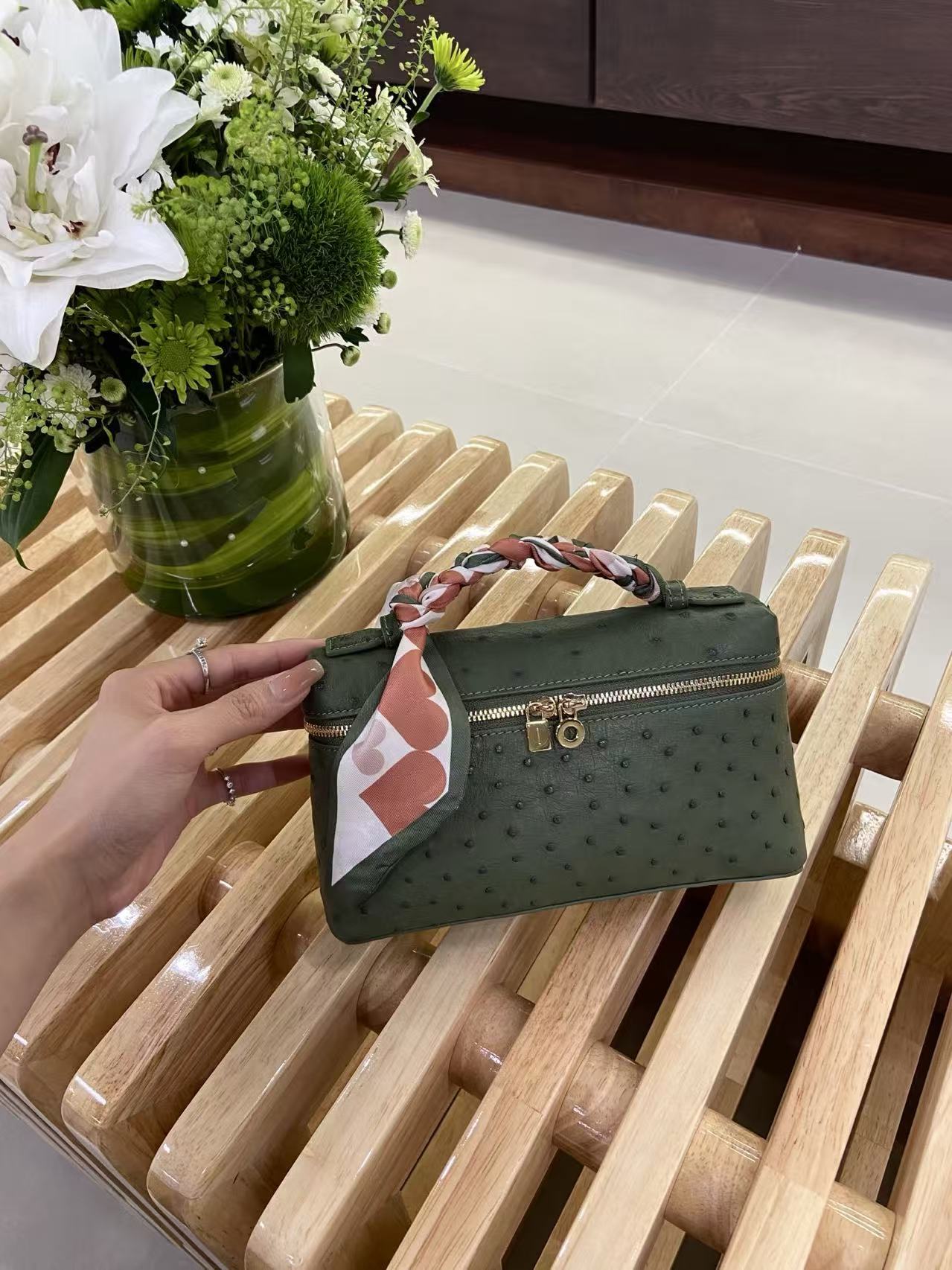 로로피아나 Loro Piana 19 타조가죽 鸵鸟皮芥末绿