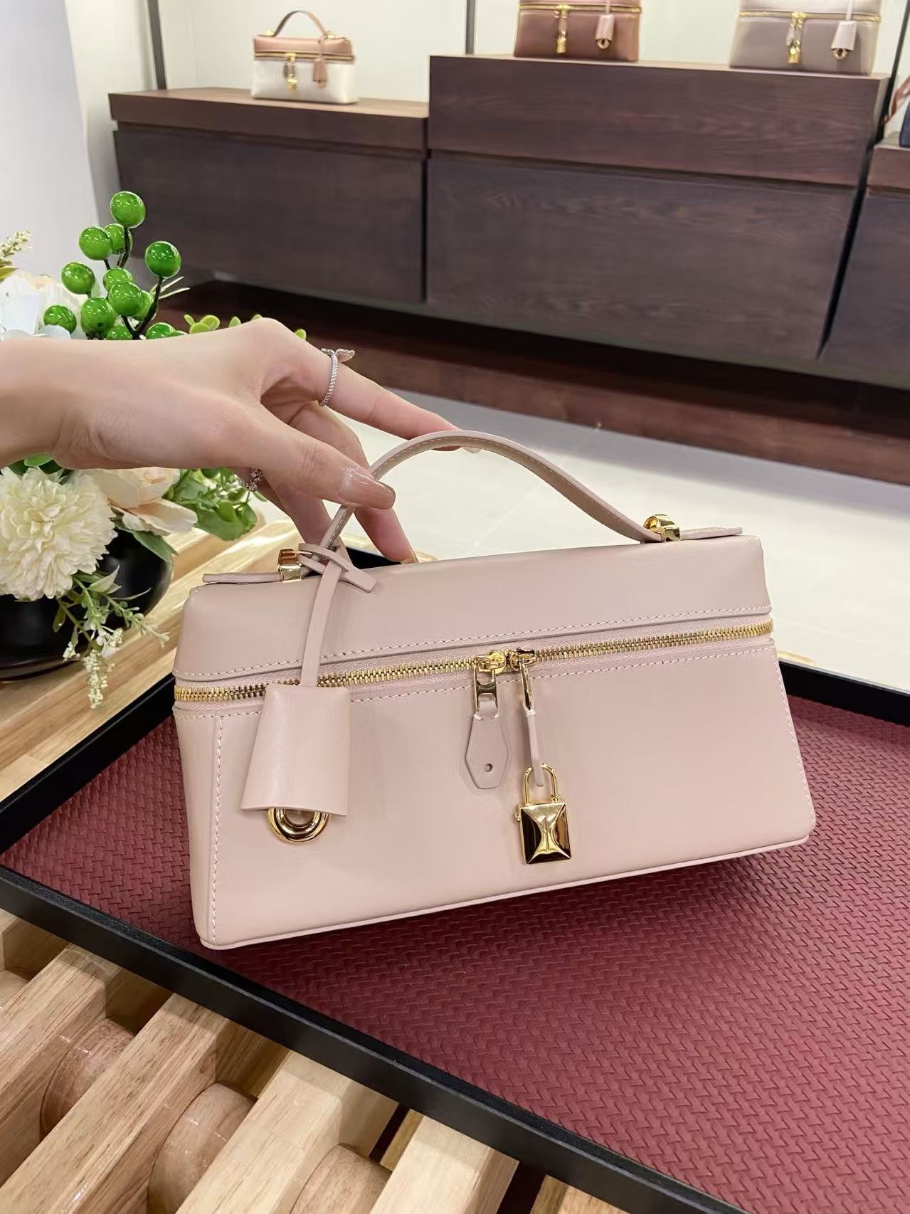 로로피아나 Loro Piana 23 새들가죽 平纹羽毛粉