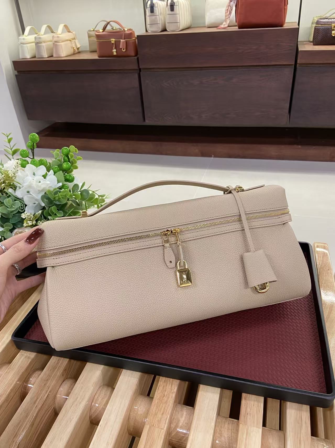 로로피아나 Loro Piana 33 原厂牛皮古砂岩